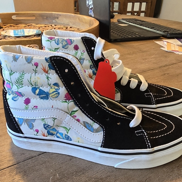 Floral High-Top Women's Shoes Size 7 - Picture 1 of 2